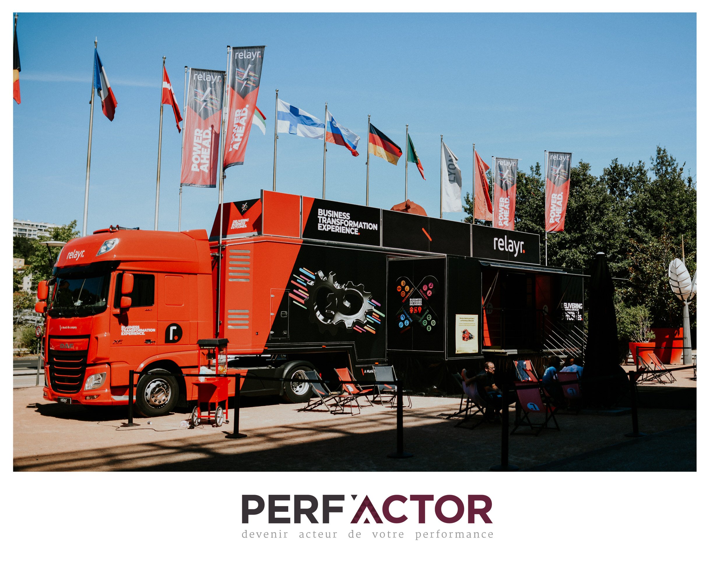 Sur le parvis du Salon SIDO 2020, se tenait l'impressionnant camion de Relayr, et PERF'ACTOR participait à l'évènement.